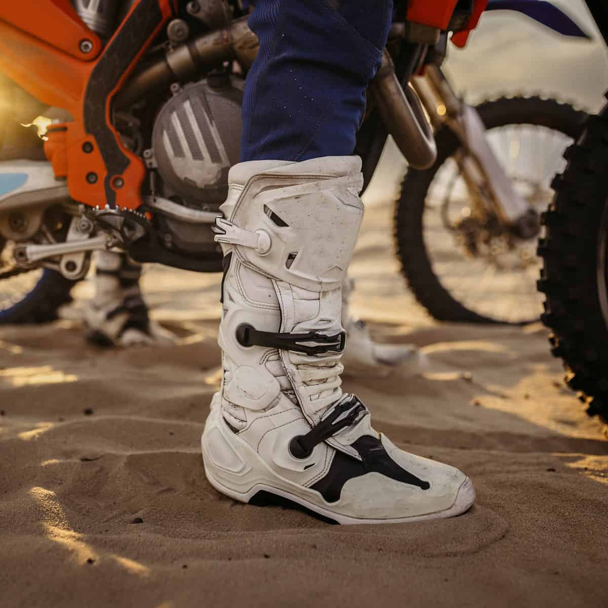 how to wear motorcycle boots